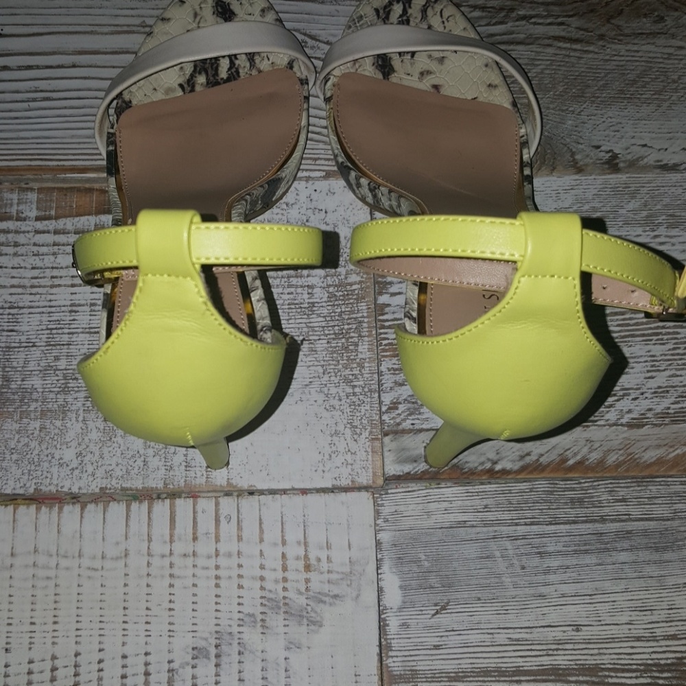 Call It Spring Size 10 - Picture 2 of 5